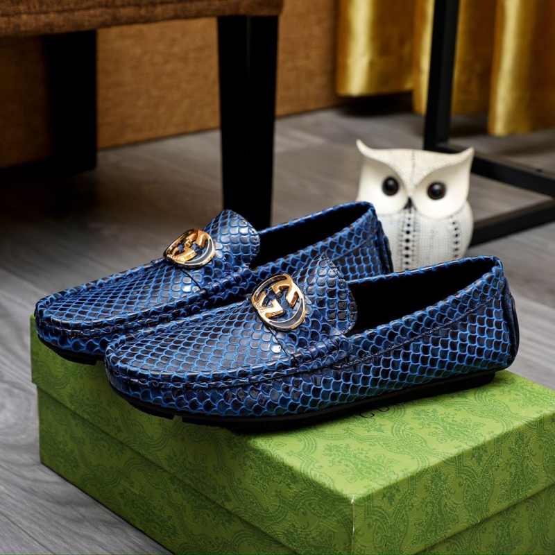 G*u*i leather shoes